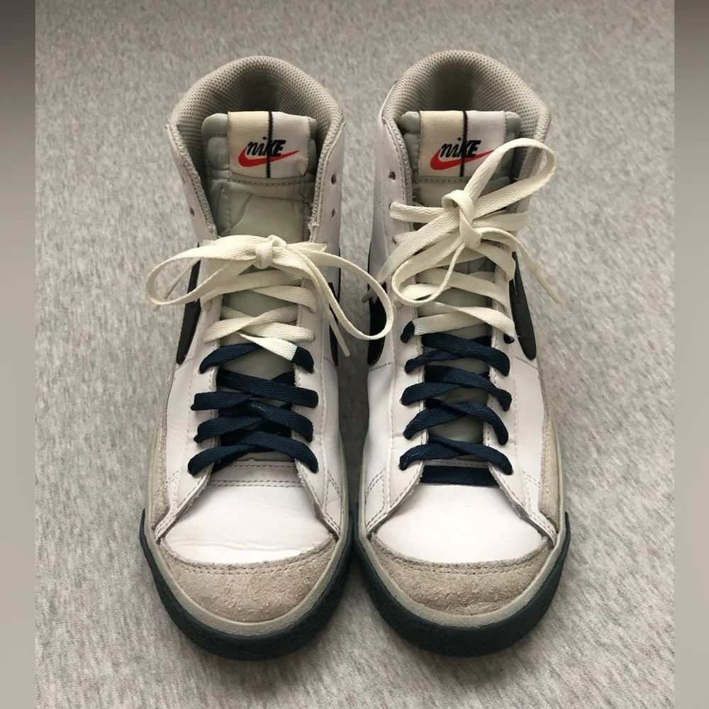 Nike Blazer Mid ‘77 Remix “Split White Spruce” Youth Size: US 5.5Y